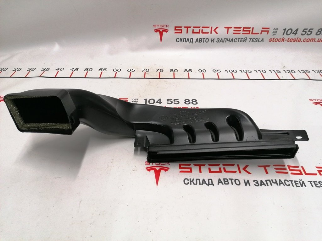 10 Conducto de aire torpedo izquierdo Tesla Model 3, Model Y 1083388-00-D